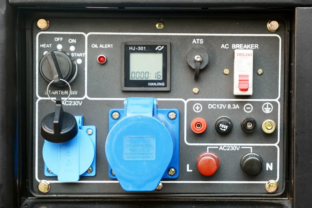Дизельный генератор (7 кВт) TSS SDG 7000EHA