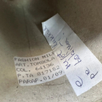 TOMBOLA - Fashion Mill; вискоза, п/а, люрекс; 220м/100гр; col. 64136; цвет: тауп шнурочек с золотистым люрексом