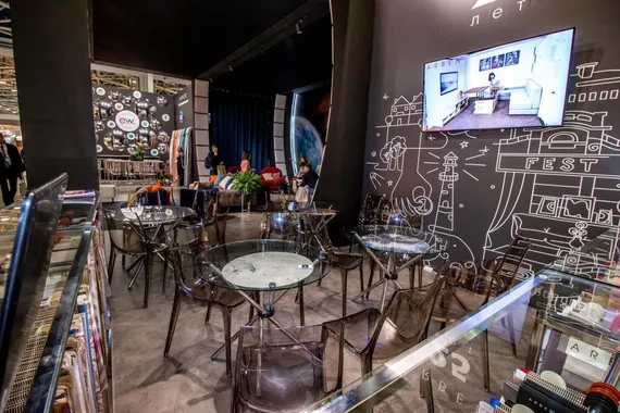 Стул Vanity прозрачный серый