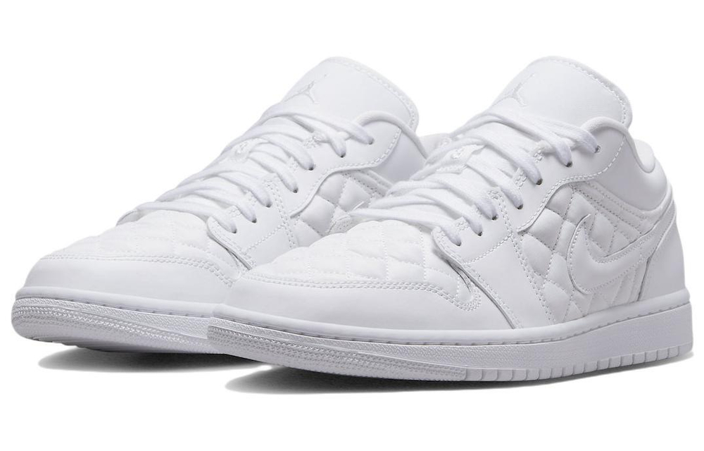 Кроссовки Jordan Air Jordan 1 Low Quilted "Triple White" (Женская размерная сетка)