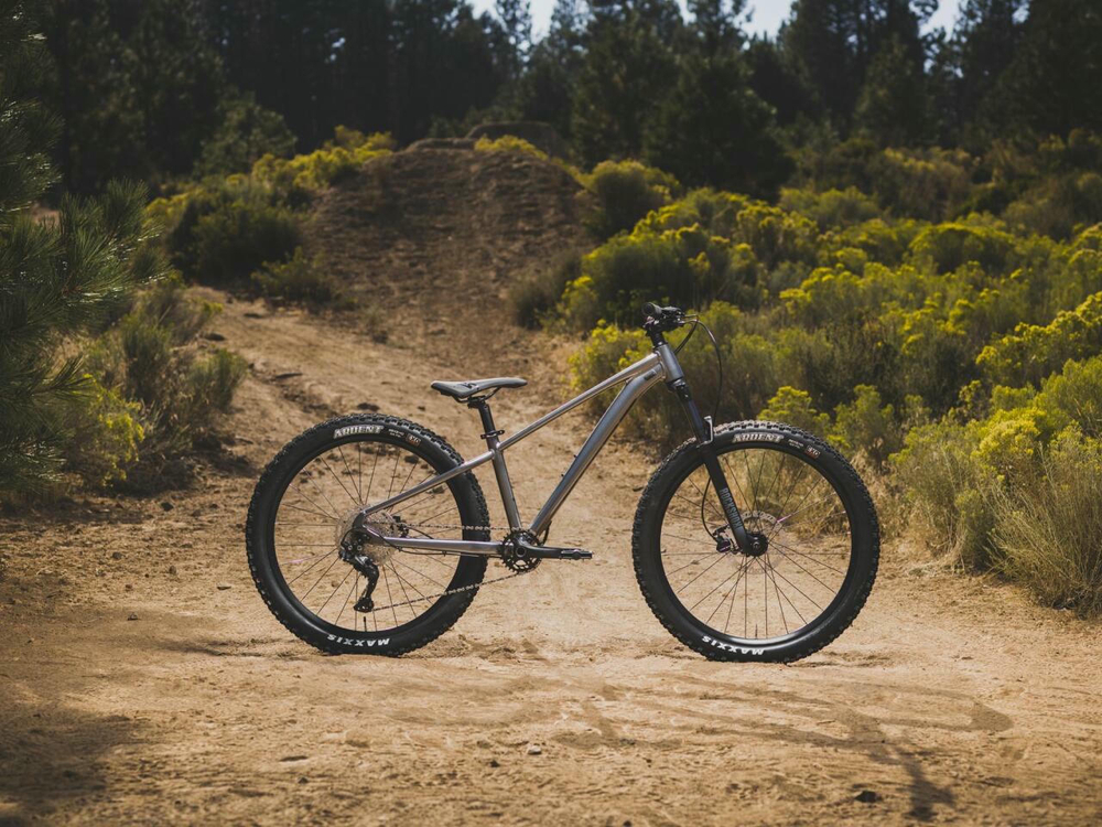 Горный велосипед Giant STP 26 (2022)