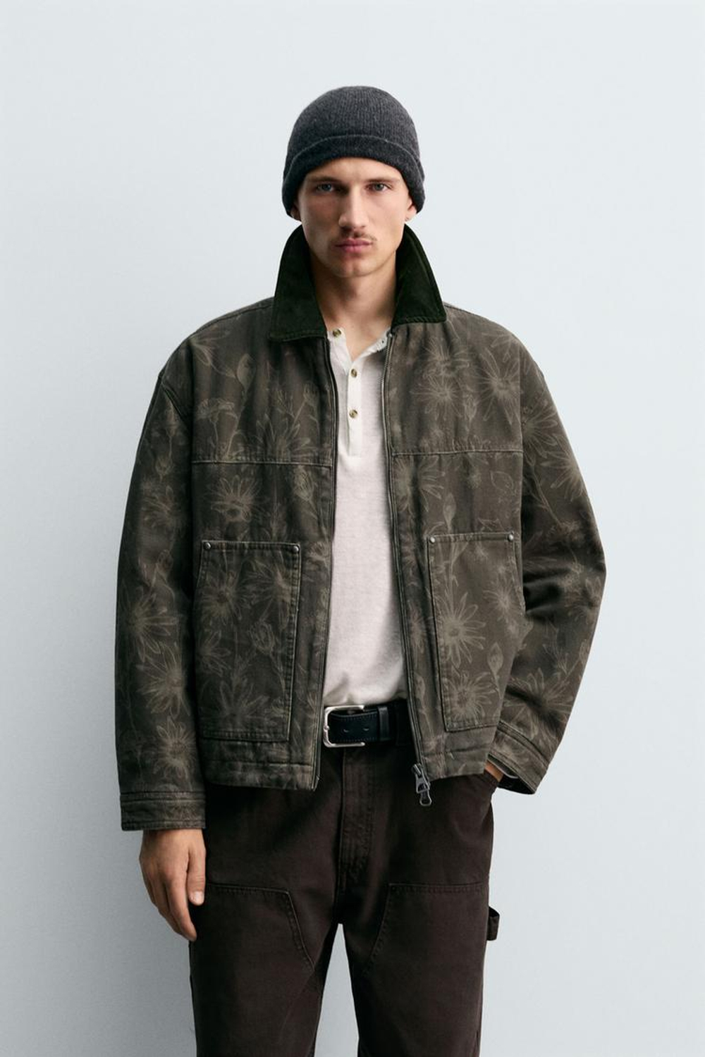 ZARA КУРТКА С ЦВЕТОЧНЫМ ПРИНТОМ, ТЕМНЫЙ ХАКИ