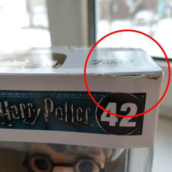 Фигурка Funko POP! Harry Potter Harry Potter with Marauders Map 14936 (уценка)