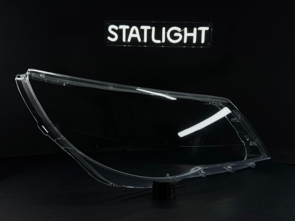 Правое стекло фары Volkswagen Tiguan 1 2007-2011