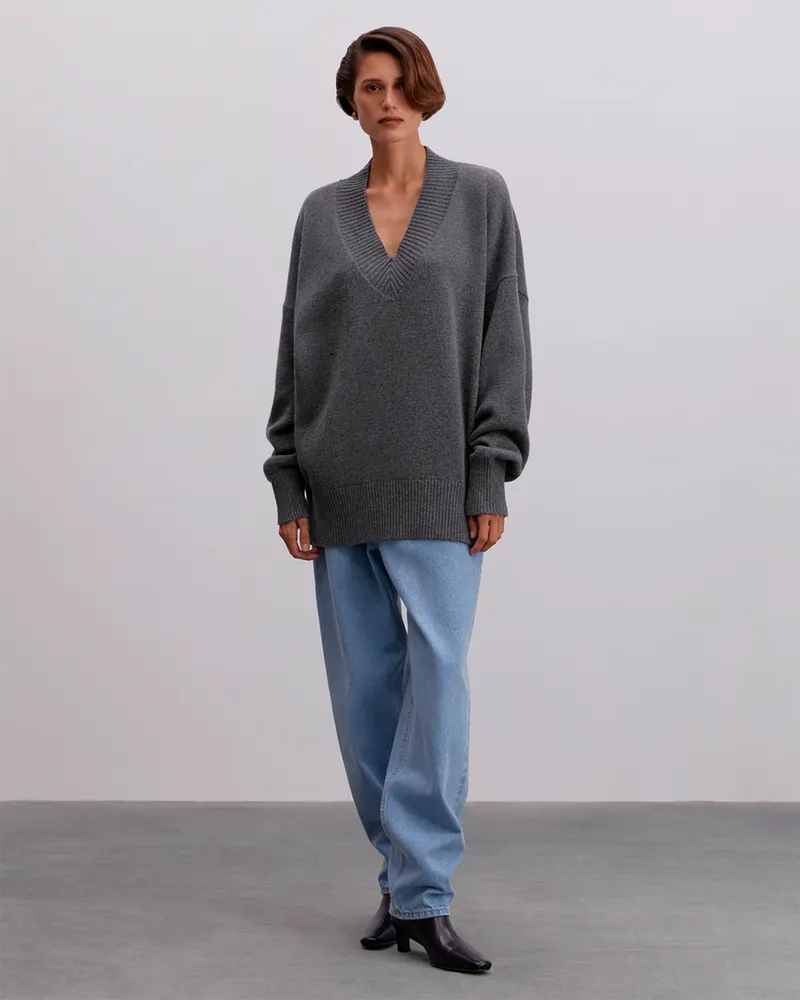 Свободный джемпер из шерсти серый