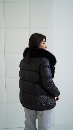 Черный двубортный пуховик с мехом