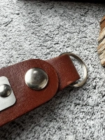 Брелок кожаный на ключи с гравировкой