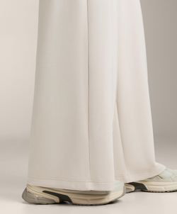 OYSHO Брюки прямого кроя из мягкого со складками, норка