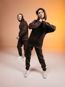 Джоггеры Moore с карманами на кнопках