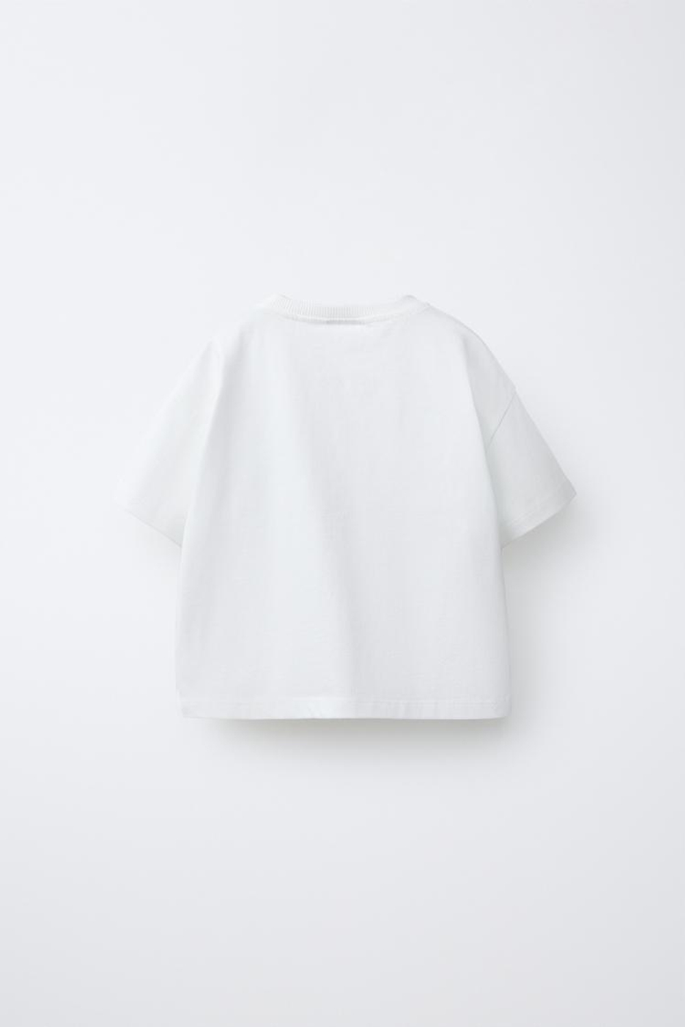 ZARA ФУТБОЛКА С ВОЛНИСТЫМ КАРМАНОМ, ЖЕЛТОВАТО-БЕЛЫЙ