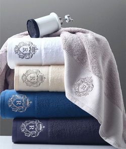 Пол Кит Бан ЛЕО ЛЮКС