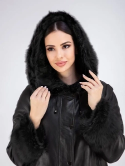 Дубленка зимняя с капюшоном натуральная оверсайз