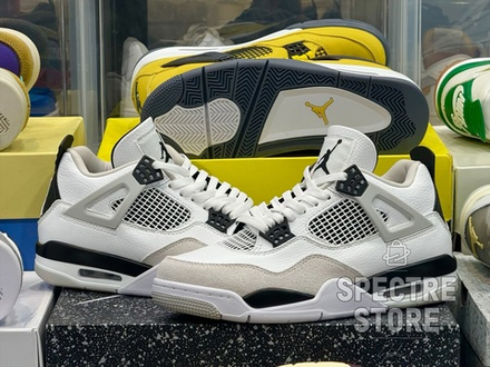 Air Jordan 4 Military Black