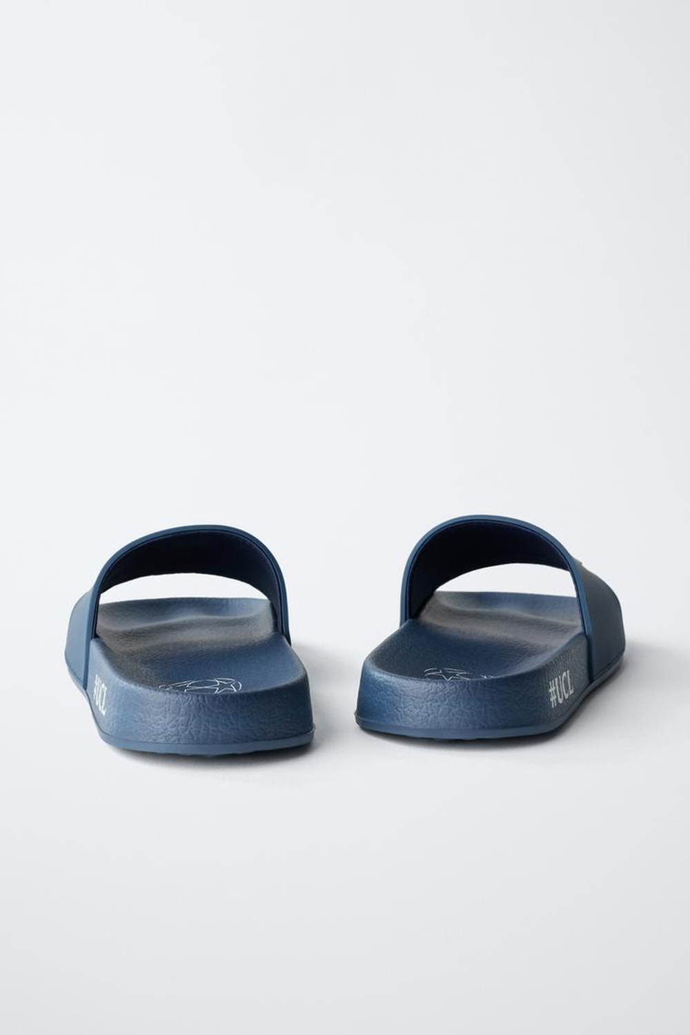 ZARA ШЛЕПАНЦЫ UEFA CHAMPIONS LEAGUE ®, СИНИЙ