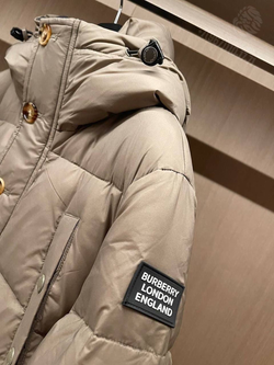 Пуховик Burberry
