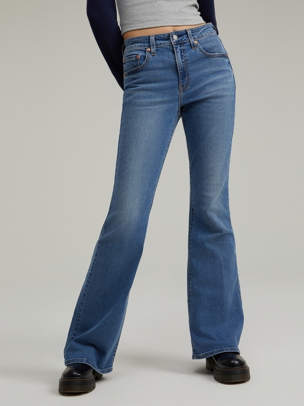 Женские джинсы клеш с завышенной талией Levi's 726 Flare A3410-0111