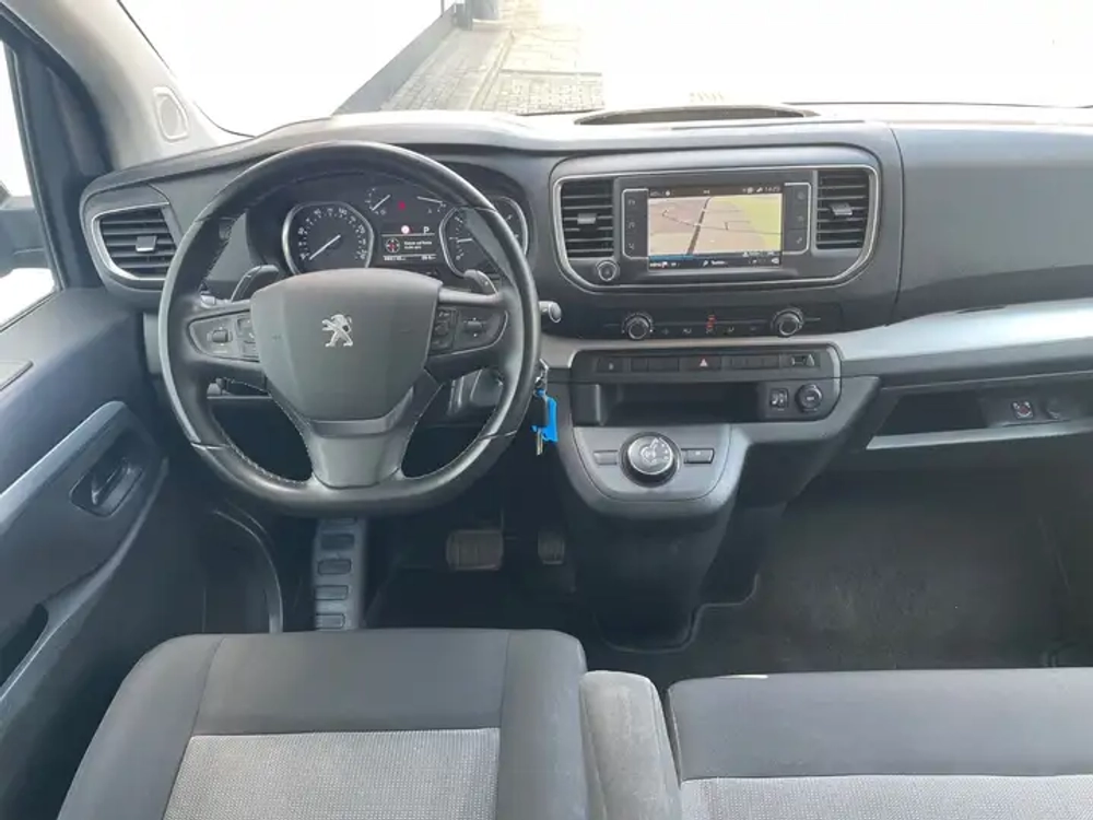 Peugeot Traveller Business L3