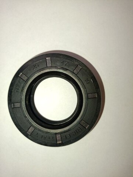 Сальник ( манжета армированная ) ТС 25x47x10 NBR