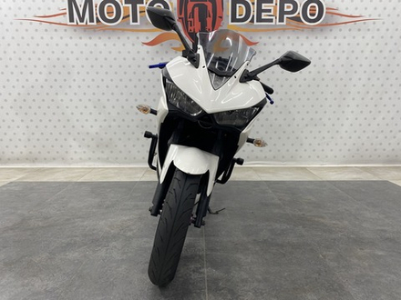 Yamaha YZF-R25 , 2015
