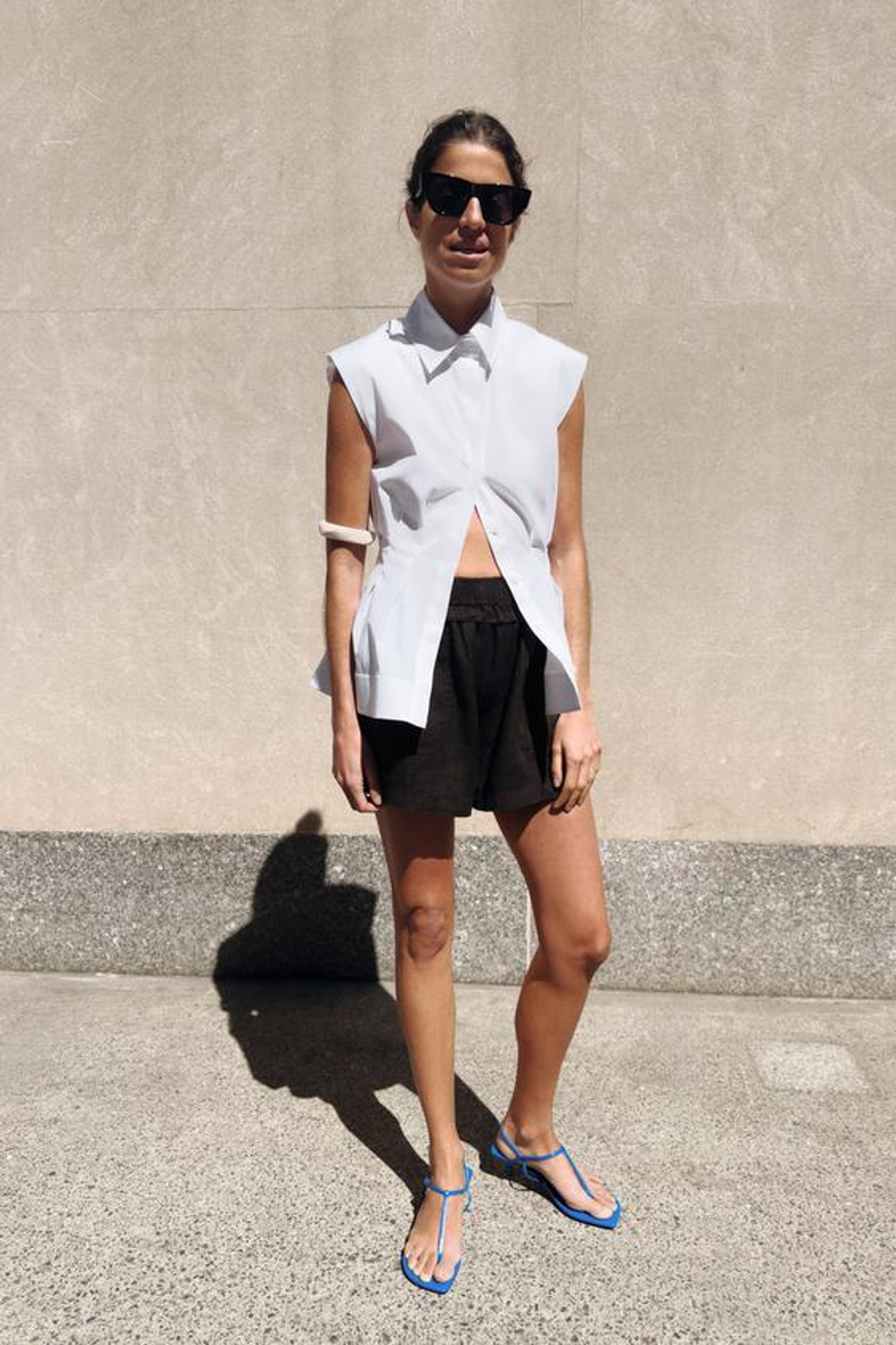 ZARA ЛЬНЯНЫЕ ШОРТЫ — ZW COLLECTION, КОРИЧНЕВЫЙ