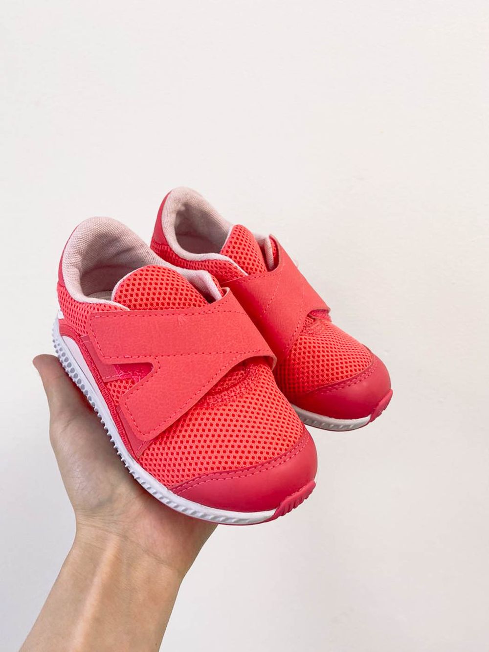 Кроссовки Adidas