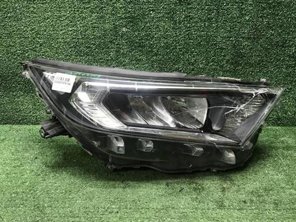 Битая Фара правая Toyota RAV4 5 XA50 (18-нв) LED
