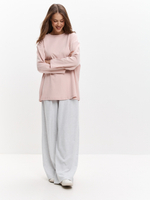 базовый лонгслив в пудровом цвете для новогодних каникул