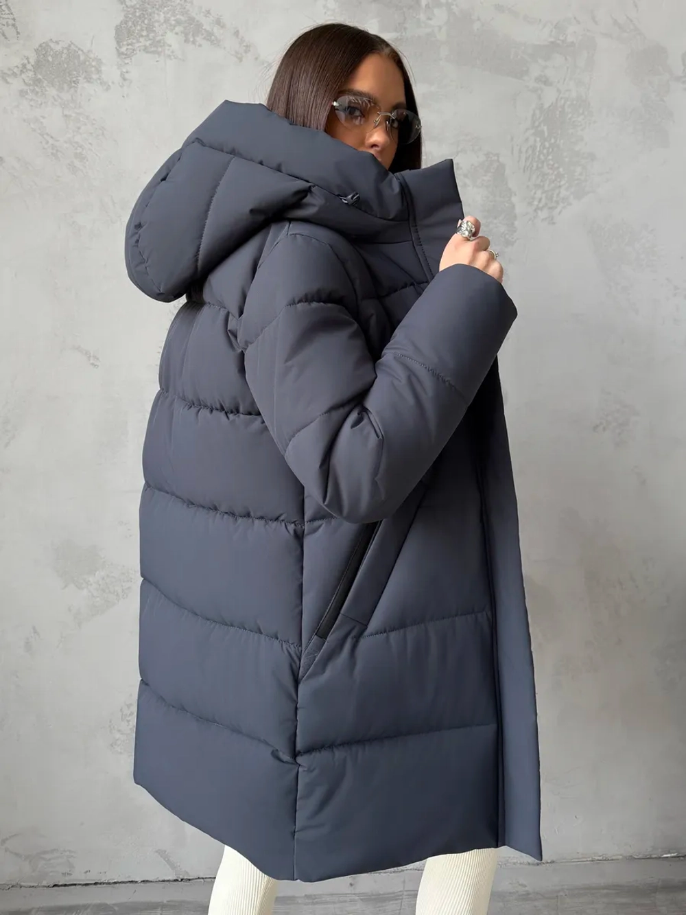 Куртка зимняя удлиненная с капюшоном