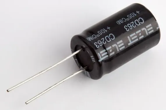 Конденсатор электролитический 220мкФ 63в 105°С CD263 / 10х17 / Elzet