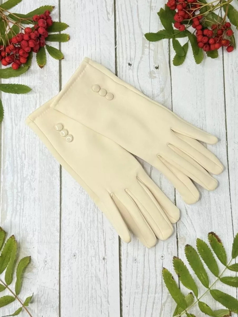 демисезонные перчатки тёплые с декоративными пуговицами