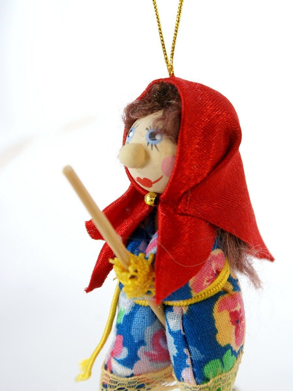 Кукла-подвеска Баба-Яга