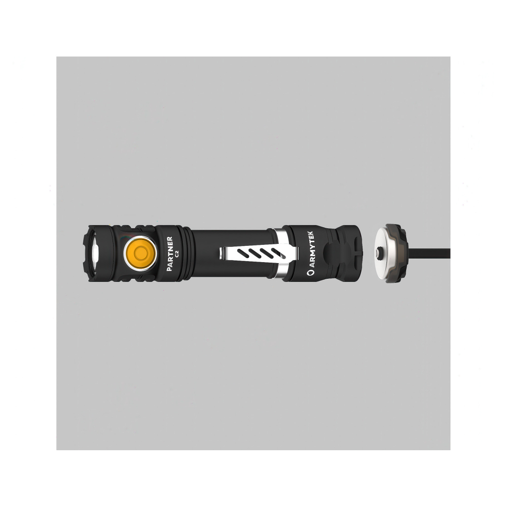 Карманный тактический фонарь Armytek Partner C2 Magnet USB — компактный и легкий корпус из авиационного алюминия.