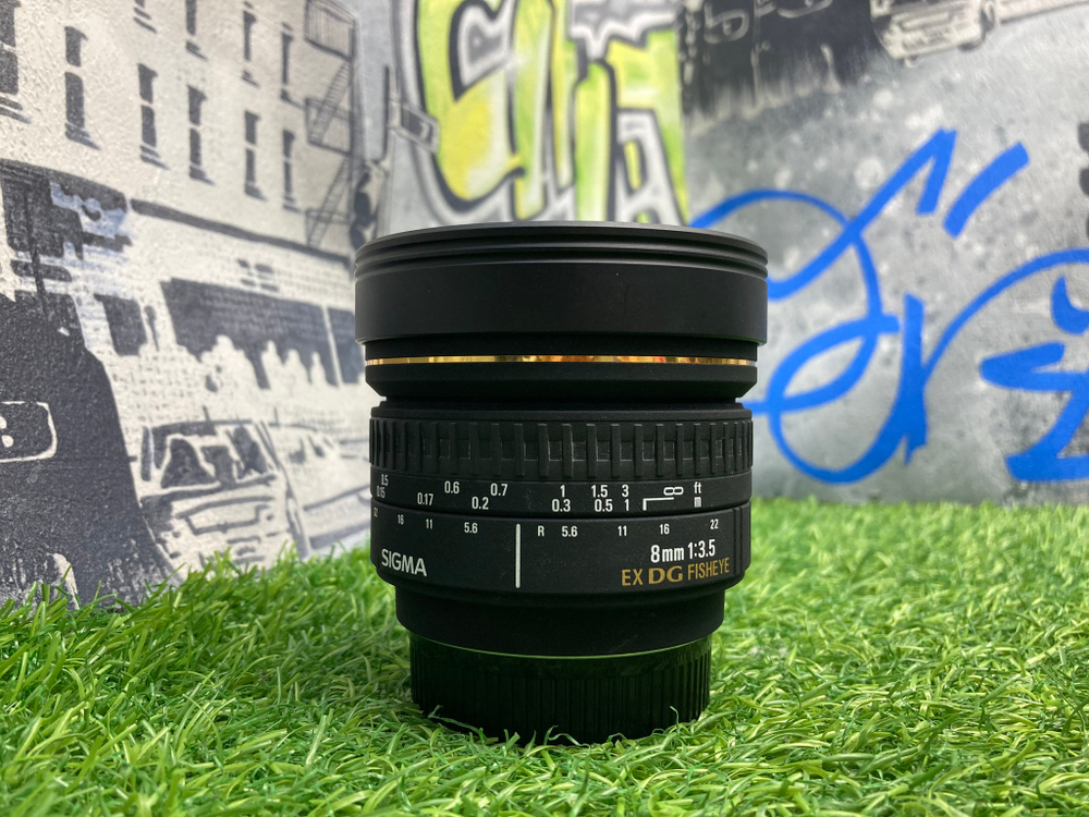 Sigma AF 8mm 3.5 EX DG Circular FishEye Nikon F