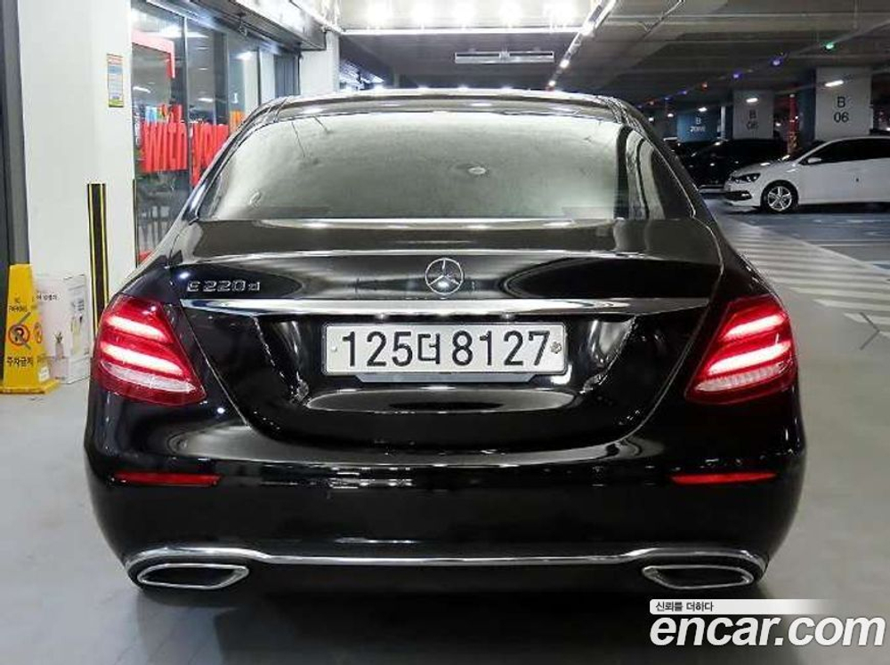Mercedes-Benz E-Class W213 E220d Exclusive (12.2019)