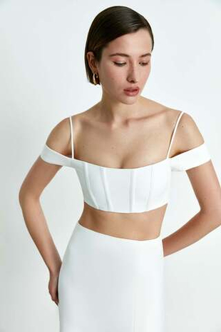 Топ укороченный корсетного типа из крепа с открытыми плечами