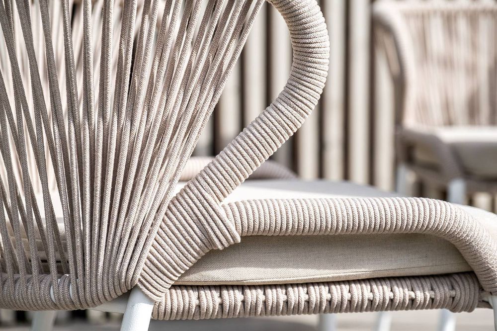"Милан" стул плетеный из роупа, каркас алюминий белый шагрень, роуп бежевый круглый, ткань бежевая