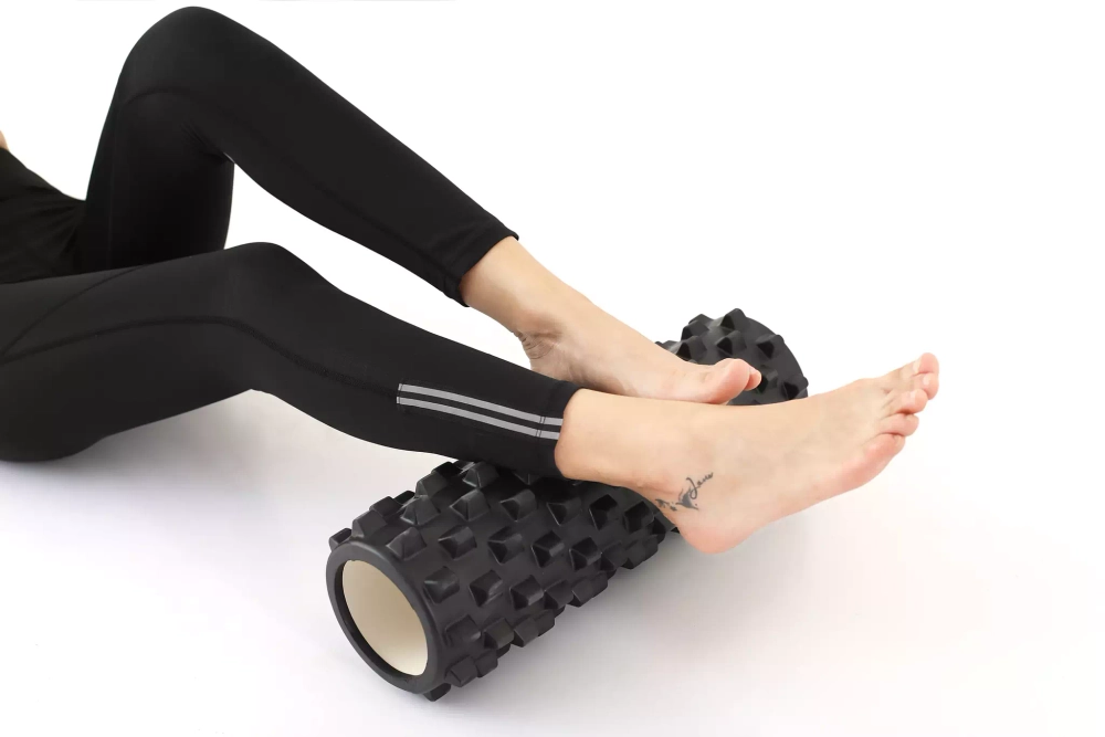Ролик массажный для йоги Coneli Yoga Wolf tooth 45x14 см черный