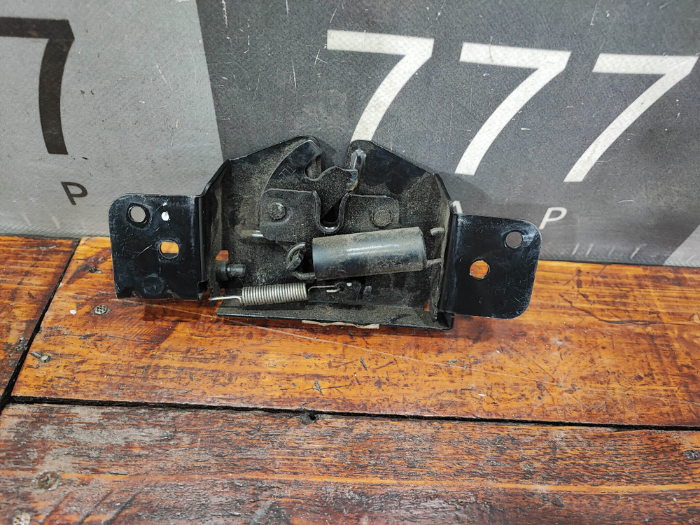 Замок капота Hyundai Tucson 3 (TL) 15-21 Б/У Оригинал 81130D3100