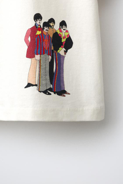 ZARA ФУТБОЛКА С ПРИНТОМ THE BEATLES™, ЖЕЛТОВАТО-БЕЛЫЙ