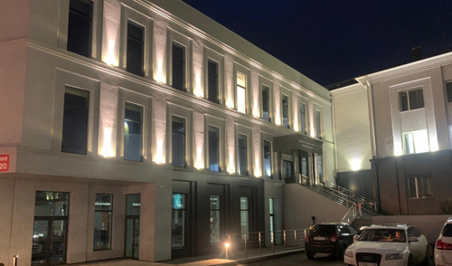 Монтаж и подключение фасадного освещения зданий