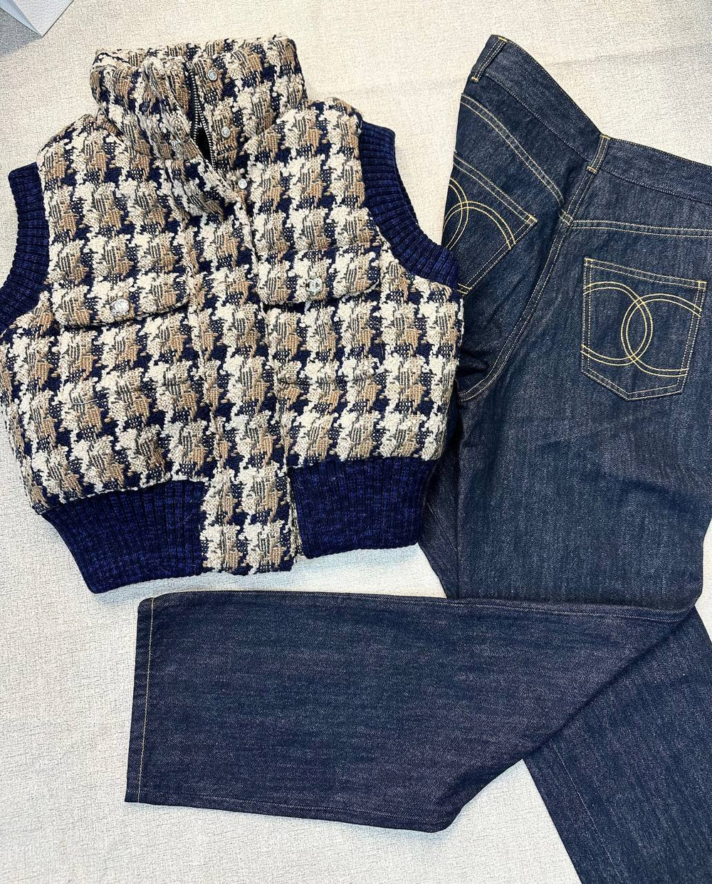 Жилет CHANEL