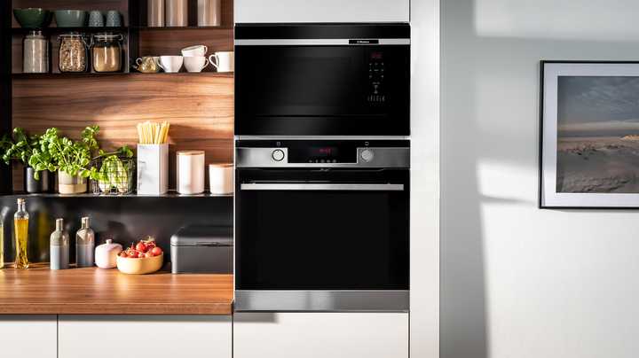 Встраиваемая микроволновая печь Hansa AMG20BFH