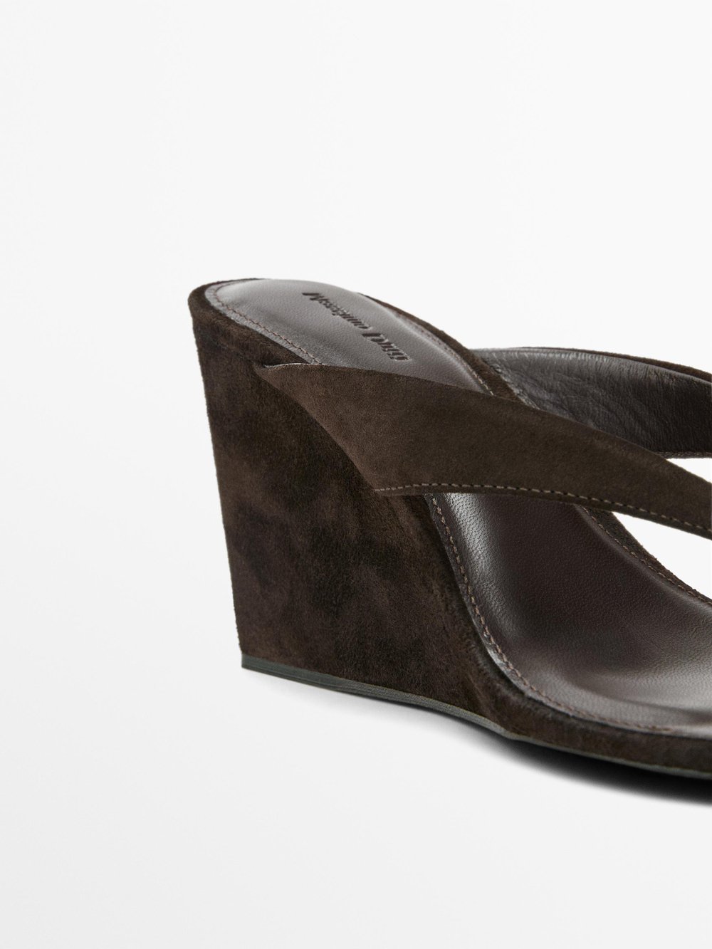 Massimo Dutti Сандалии на танкетке с разрезом на коже, коричневый