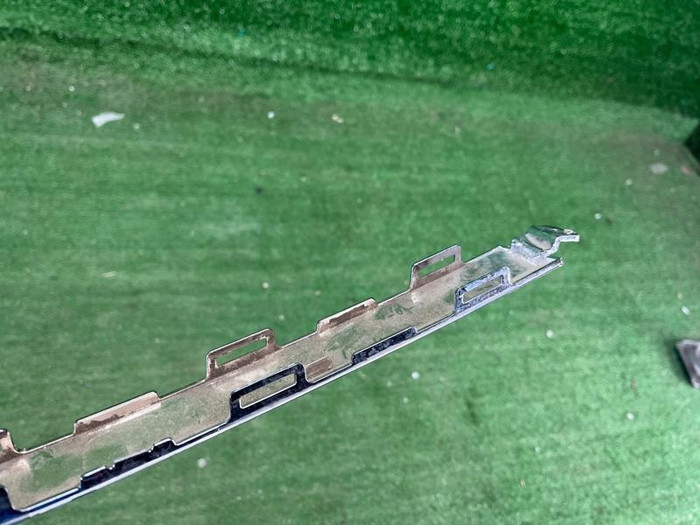 Молдинг заднего бампера Bentley Bentayga (2015-2020)