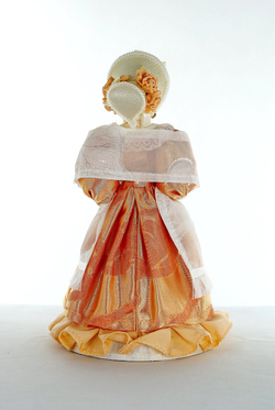 Кукла коллекционная Барышня в летнем костюме 19 века