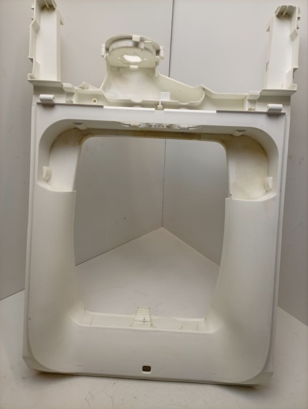 ZWQ5105 кт13 Рамка внутренняя для стиральной машины с вертикальной загрузкой Zanussi 146857900 б/у