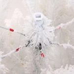 Ёлка «Звон вьюги» 150 см, ПВХ (482 веток), белый иней, Белый