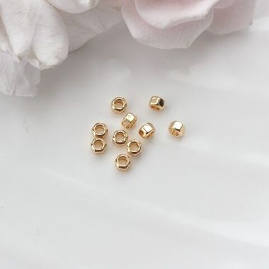 Бусина разделитель (спейсер) шестигранная, 4*3 мм, позолота, 10 штук, Р085
