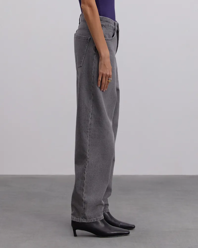 Серые джинсы-багги