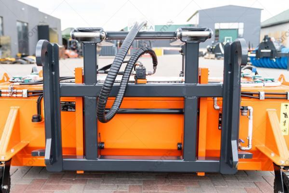 Щетка дорожная на погрузчик, с прибордюрной щеткой - EXPERT 2500